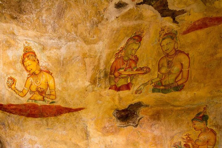 Sigiriya Rock and Jeep Safari Private Tour from Trincomalee