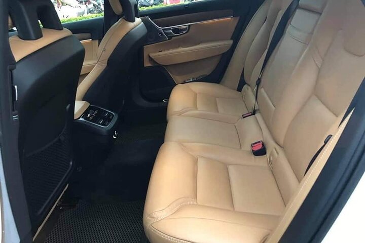 (TOP) Private car: Hanoi/Noi Bai Airport (HAN) from/to SaPa