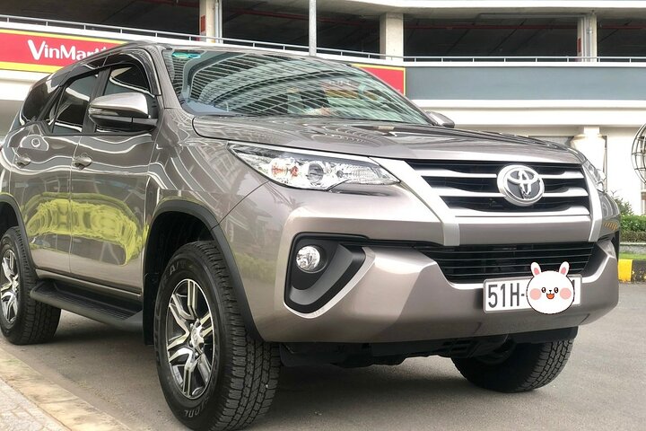 (TOP) Private car: Hanoi/Noi Bai Airport (HAN) from/to SaPa
