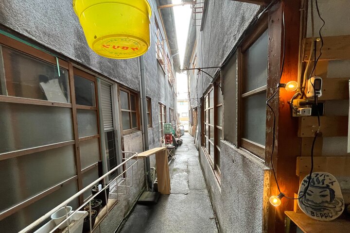 Become a Local! A Walking Tour of Arts, Crafts & Onsen Culture