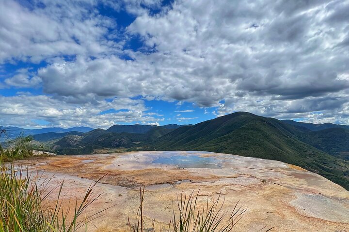 Private Tour: Monte Albán, Hierve el Agua, Teotitlán and Mezcal