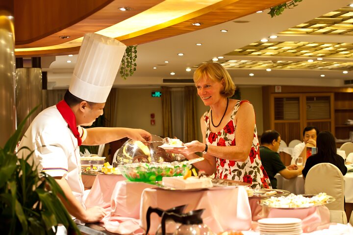 5D4N Yangtze River Cruise: Yichang to Chongqing by Century Cruise
