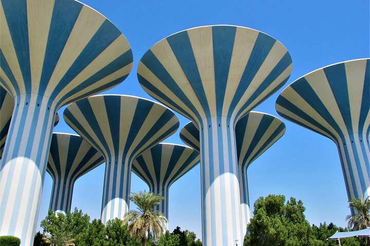 Half Day licensed Tours in Kuwait City & Desert PickUp & DropOff
