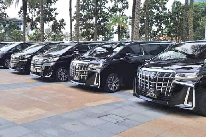 From Singapore: Private Kuala Lumpur / Malacca tour + SKY DINING