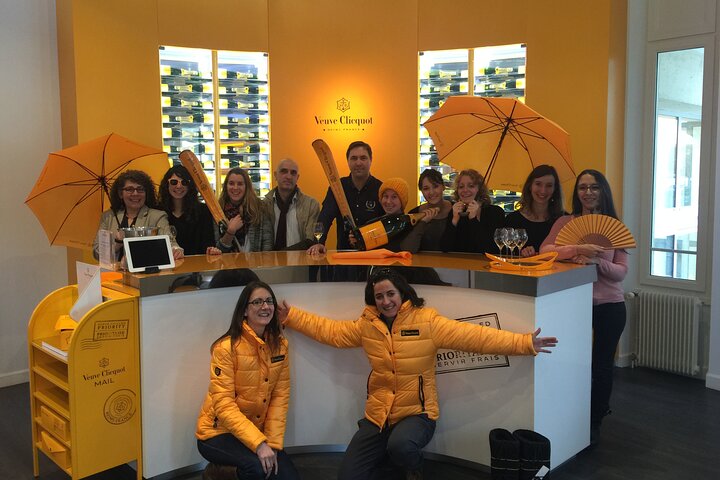 Private Champagne Tour Veuve Clicquot, Moet & Chandon from Reims