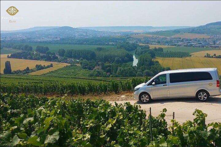Private Champagne Tour Veuve Clicquot, Moet & Chandon from Reims