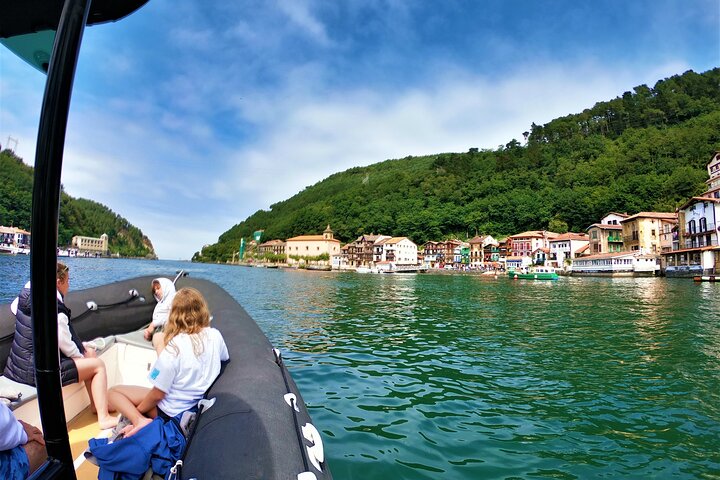 Boat trip to the Spanish coves