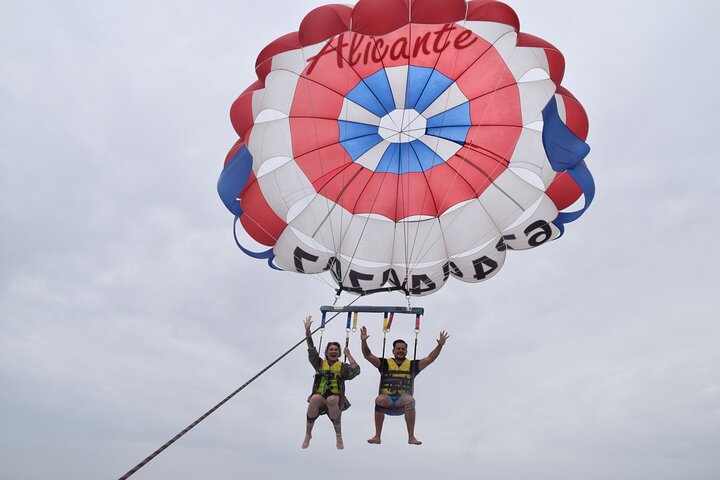 Parasailing in Alicante