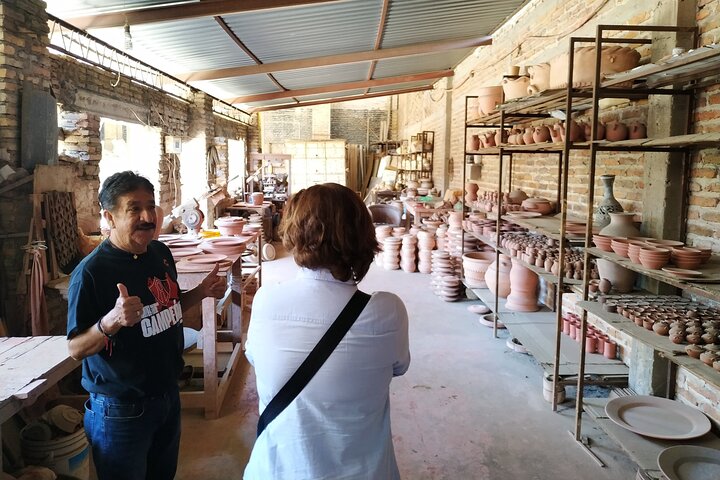 Private Art Pottery Tour: Tlaquepaque, Tonalá, and Clay Workshop