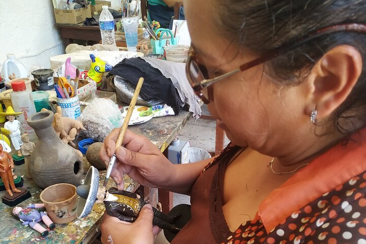 Private Art Pottery Tour: Tlaquepaque, Tonalá, and Clay Workshop