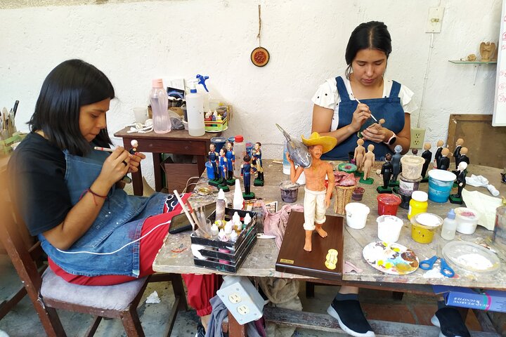 Private Art Pottery Tour: Tlaquepaque, Tonalá, and Clay Workshop