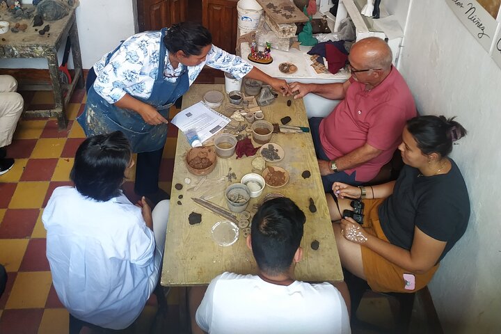 Private Art Pottery Tour: Tlaquepaque, Tonalá, and Clay Workshop