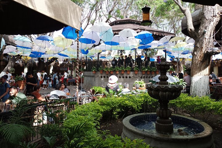 Private Art Pottery Tour: Tlaquepaque, Tonalá, and Clay Workshop