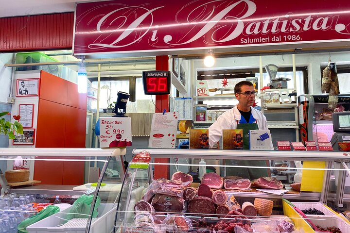 Food and wine tour of Pescara Vecchia on foot