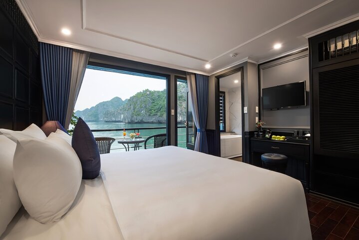 2-Day Ha Long-Lan Ha Bay-Bai Tu Long Bay 5 Star Cruises & Balcony