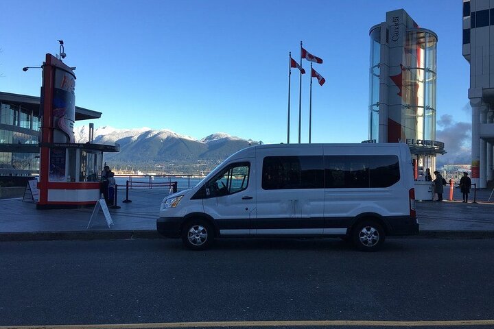 Revelstoke/Sun Peaks to Kelowna Airport (YLW ) - Private Transfer