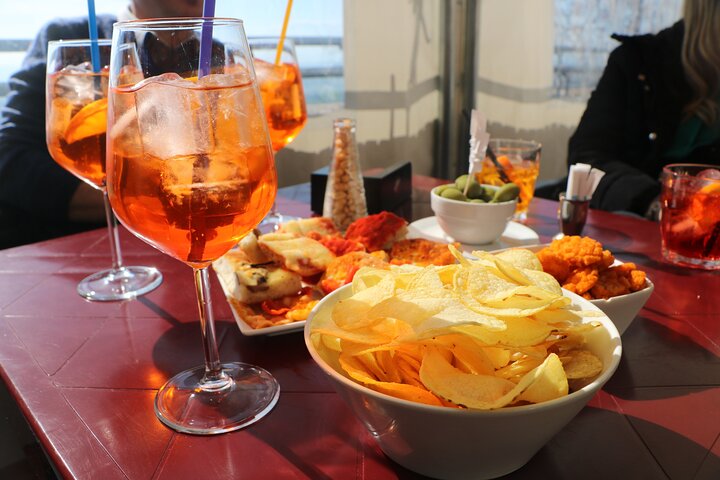2 Hours Private Guided Walking Tour in Acquaviva Picena Marche