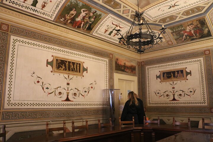 2 Hours Private Guided Walking Tour in Acquaviva Picena Marche