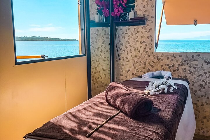 Seventh Heaven Fiji 6 Hour Experience on a Floating Platform