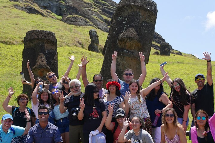 Two days of Full Day Tour of Rapa Nui + Sunrise in Tongariki