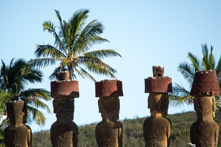 Two days of Full Day Tour of Rapa Nui + Sunrise in Tongariki