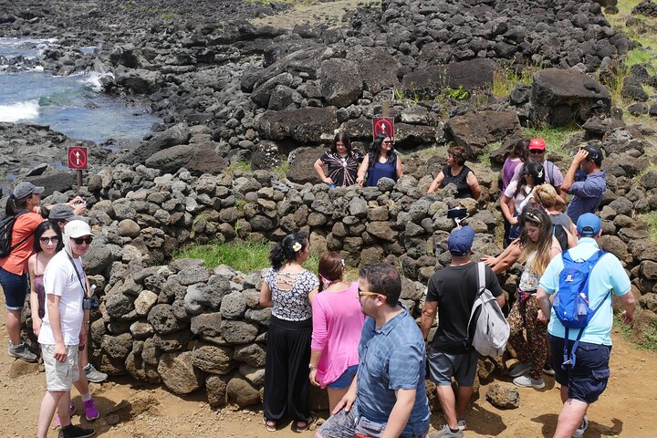 Two days of Full Day Tour of Rapa Nui + Sunrise in Tongariki