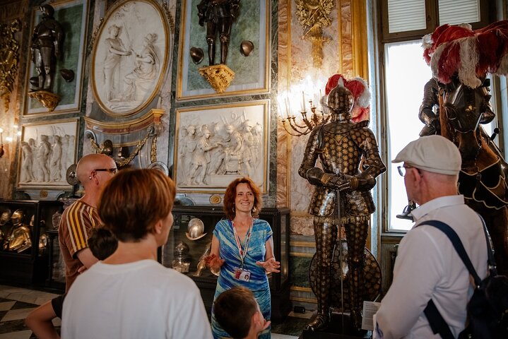 Small-group Royal Palace Skip-the-line Tour