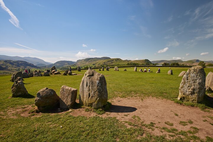 Mountain Goat Full Day Tour: Ten Lakes from Oxenholme