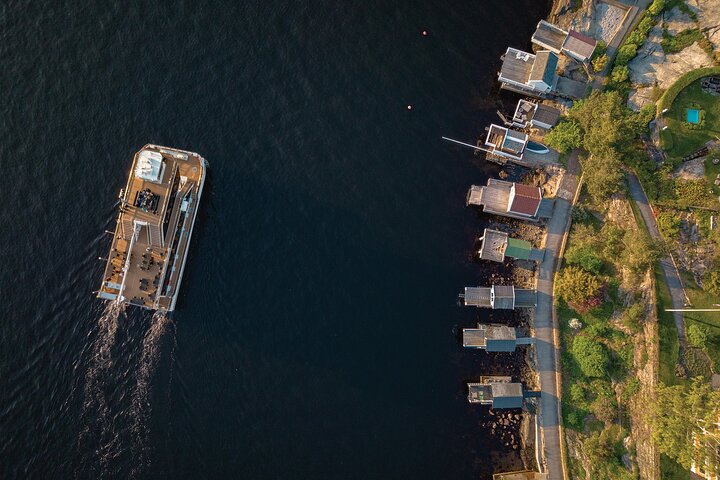 Oslo fjord 3-Course Dinner Cruise with Live Music