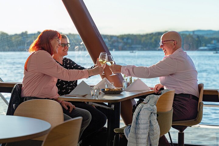 Oslo fjord 3-Course Dinner Cruise with Live Music