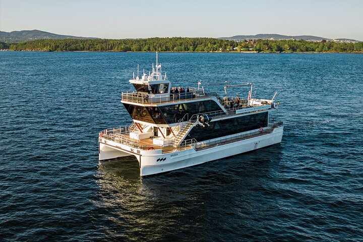 Oslo fjord 3-Course Dinner Cruise with Live Music