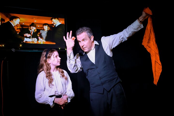 90 Minute Family Close-Up Magic and illusionism Show in Blackpool