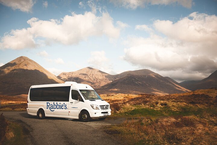Skye and Eilean Donan Castle Small-Group Day Tour from Inverness