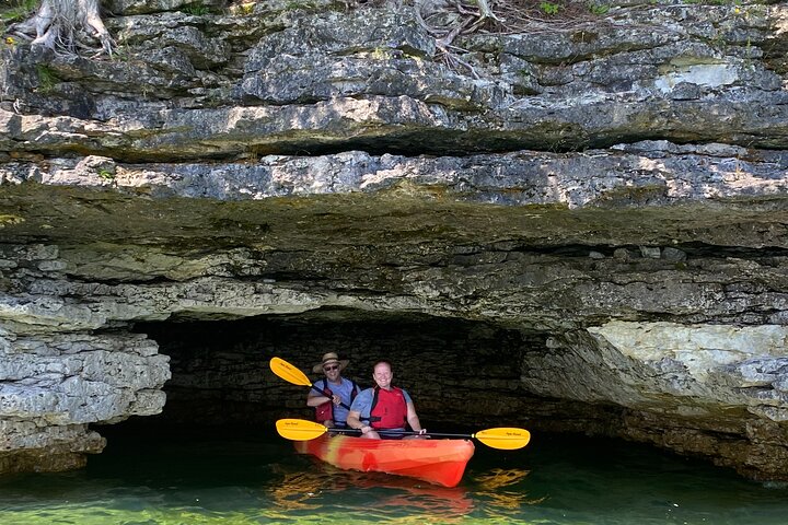 Cave Point Kayak Tour