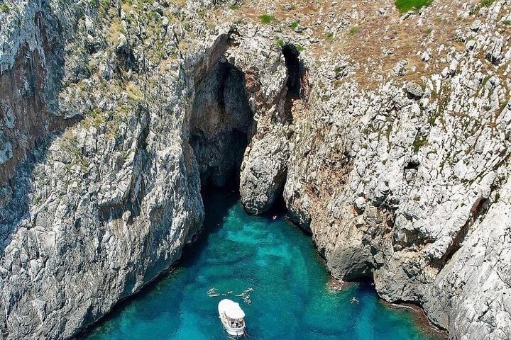 3 Hour Group Tour by Boat to the Caves of Santa Maria di Leuca