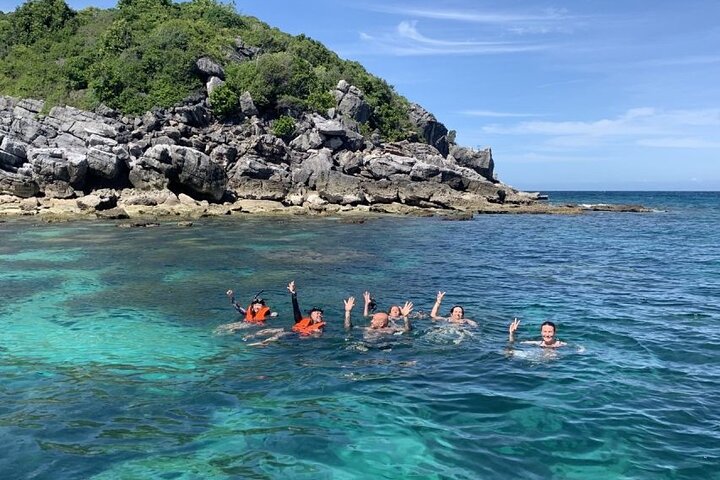 Pig Island Tour by Speedboat with Snorkeling