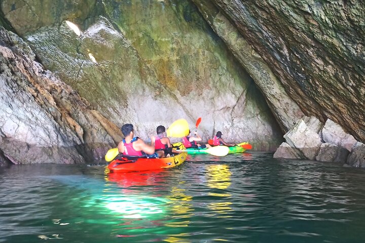 Sesimbra Discovery by Kayak