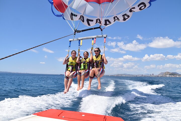 Parasailing in Alicante