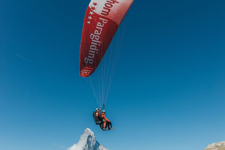 Zermatt Paragliding Tandem Flight with Matterhorn View (20–25min)
