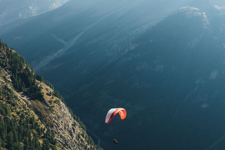 Zermatt Paragliding Tandem Flight with Matterhorn View (20–25min)