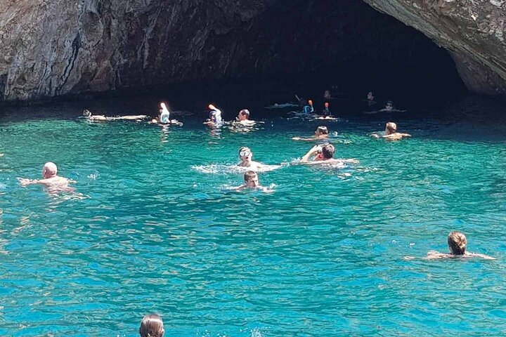 Daily Cruise - Koufonissia & Rina Cave