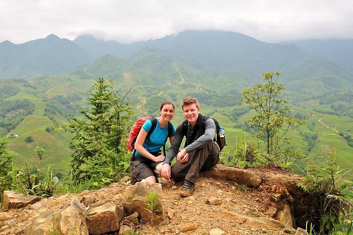 Sapa Trek 2days/1night -HOTEL 5 STAR-From Hanoi by Limousine Van