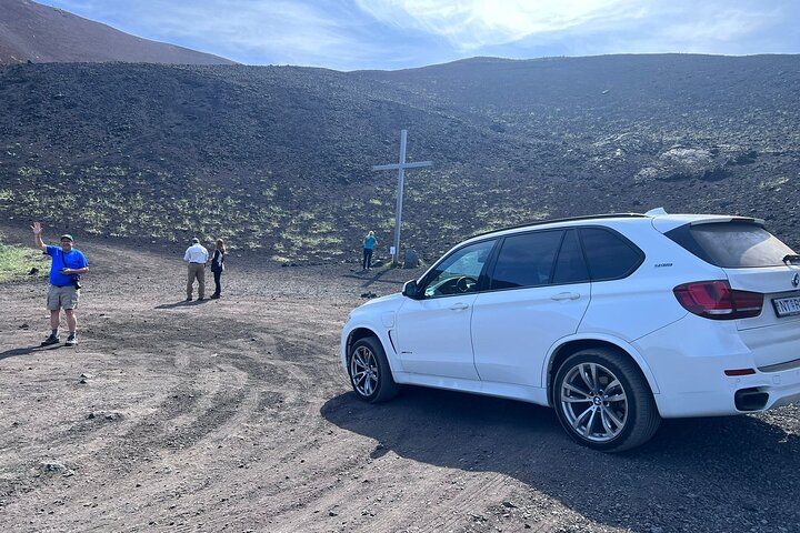 PRIVATE 2-Hours Tour - Westman Islands with a local in a BMW X5