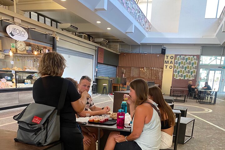 Food and Wine Walking Tour of Pescara with 5 Tastings
