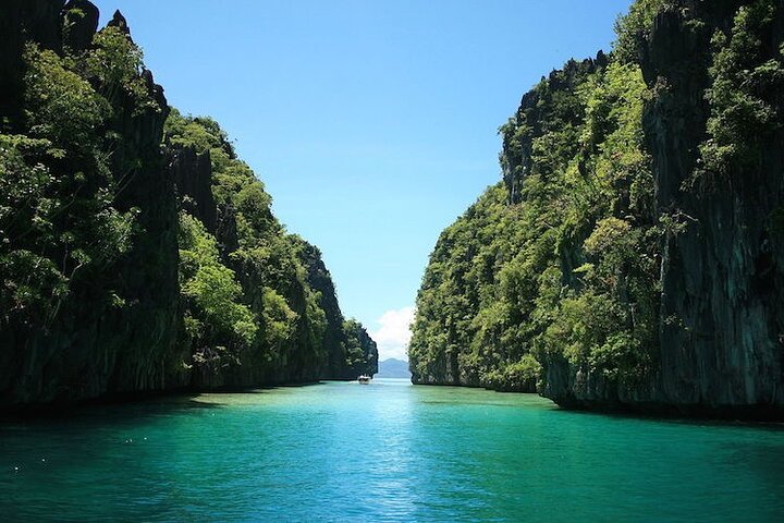 Small-Group El Nido Island Hopping Tour