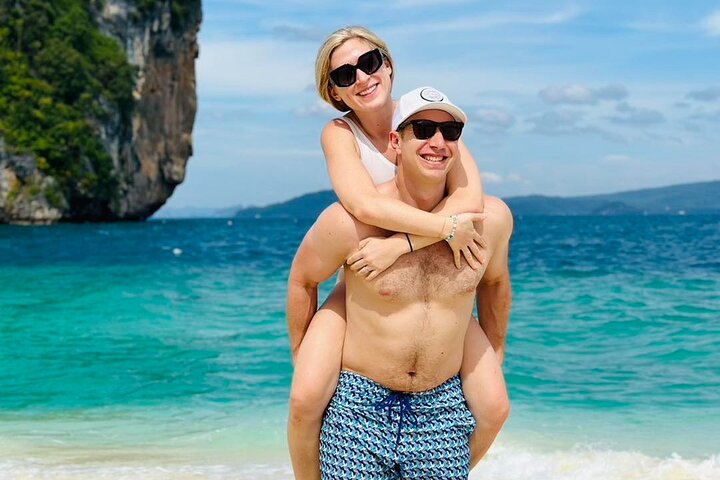 Private Longtail Boat Tour to Hong Islands