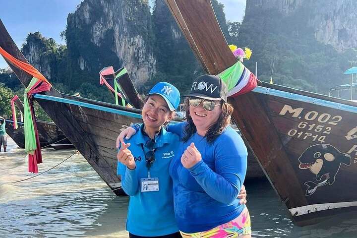 Private Longtail Boat Tour to Hong Islands