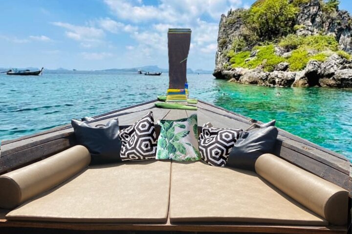 Private Longtail Boat Tour to Hong Islands