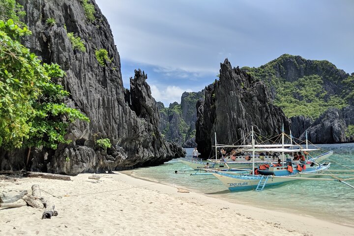 Small-Group El Nido Island Hopping Tour