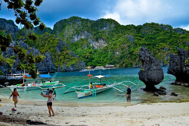 Small-Group El Nido Island Hopping Tour